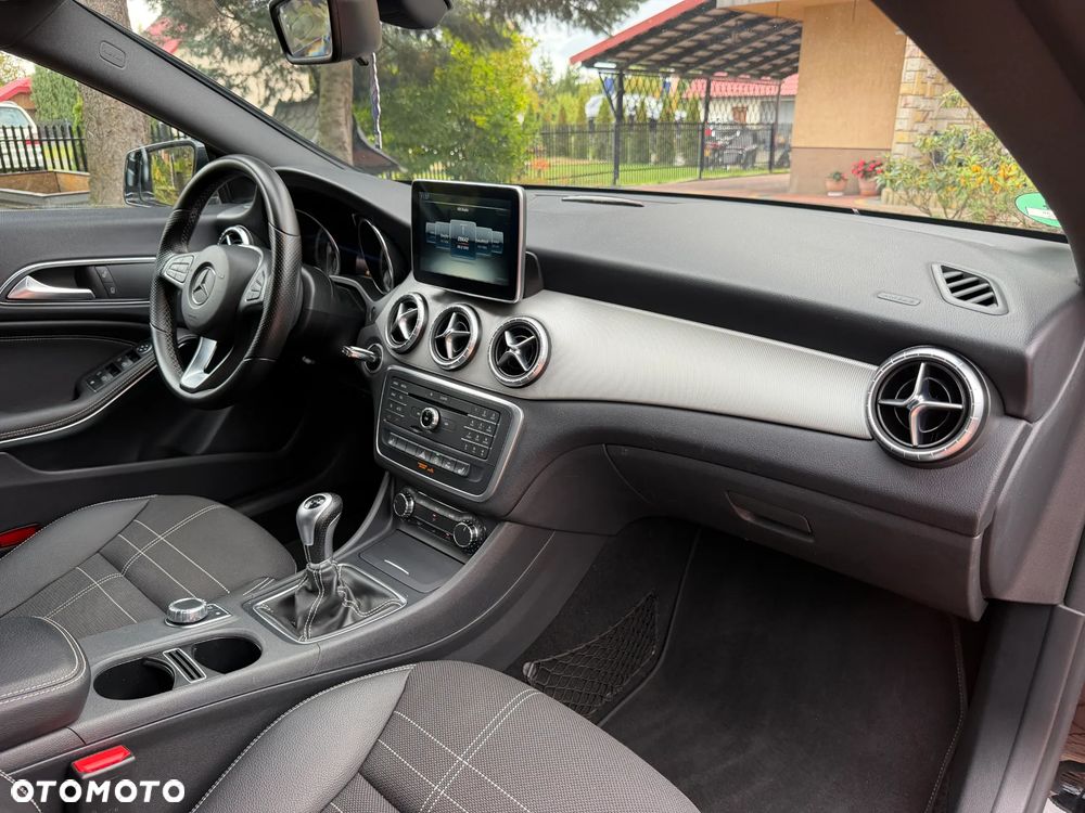 Mercedes-Benz CLA 2015