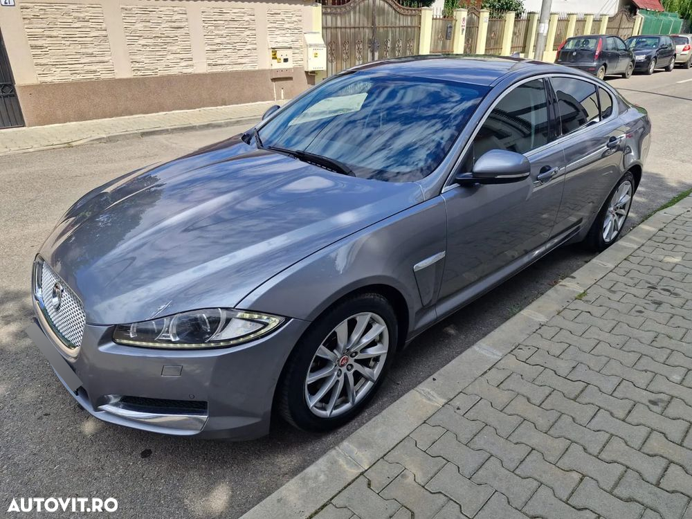 Jaguar XF 2.2D - 4