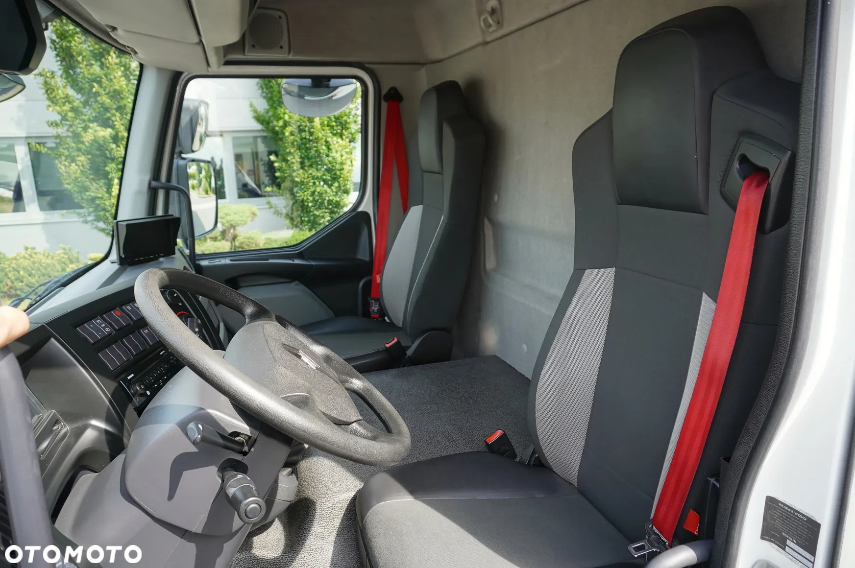 Renault D12 Euro 6 / 18 palet / Winda / r.2017 - 40