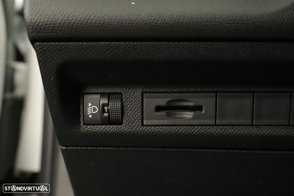 Peugeot 308 1.2 PureTech Allure Pack EAT8 - 18