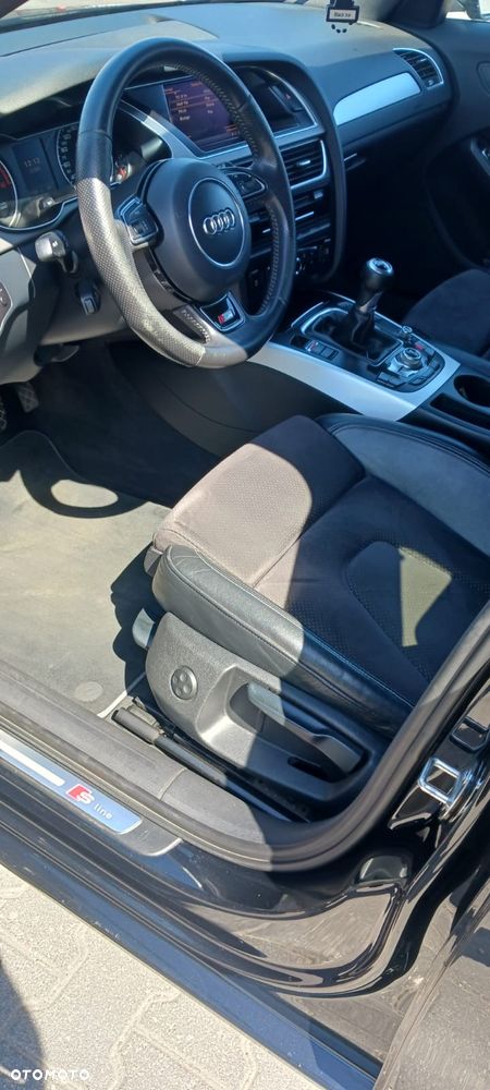 Audi A4 Avant 2.0 TDI DPF clean diesel S line Sportpaket - 29