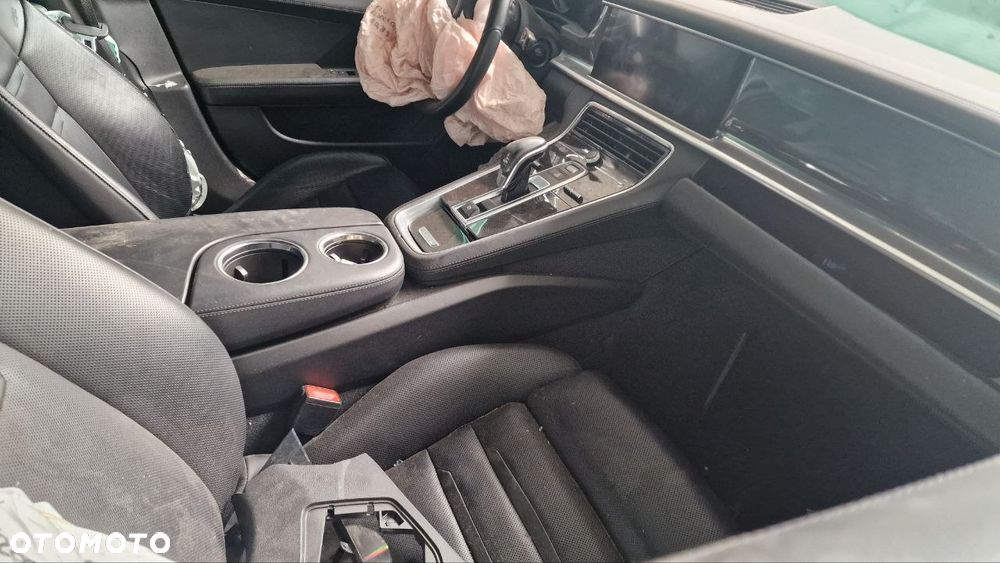 Porsche Panamera Turbo - 3