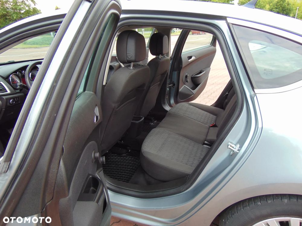 Opel Astra 1.7 CDTI DPF Exklusiv - 24