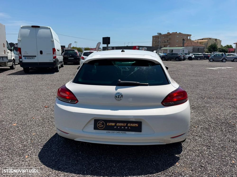 VW Scirocco 2.0 TDI Sport DSG - 10