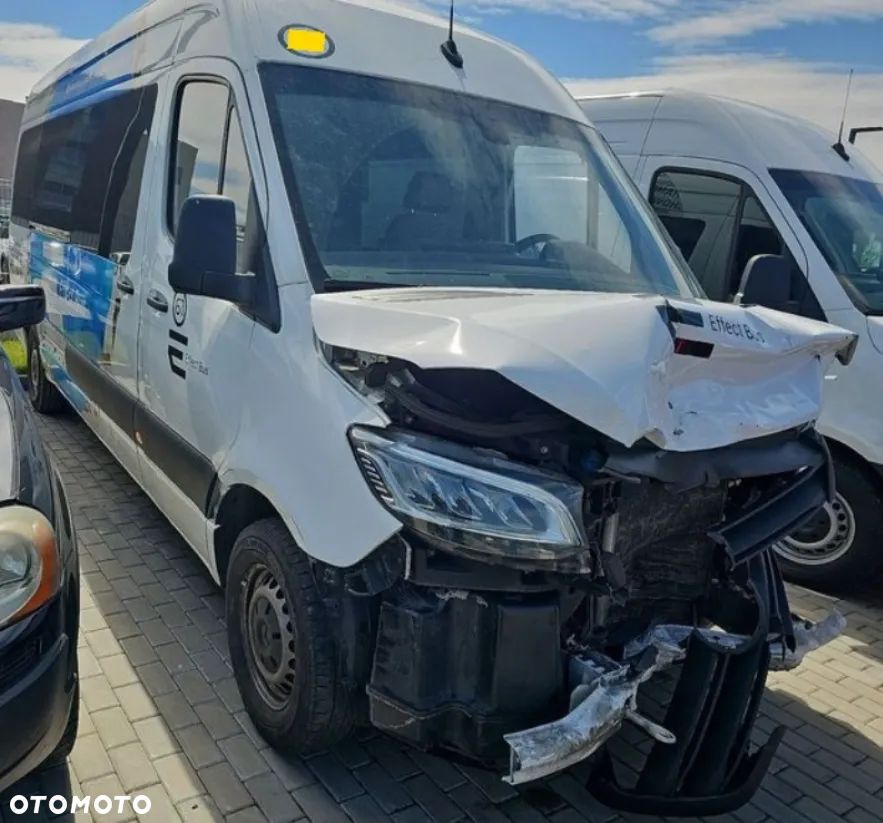 Mercedes-Benz Sprinter 907.233 - 1