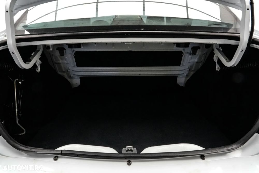 Dacia Logan 1.2 75CP Ambiance - 16