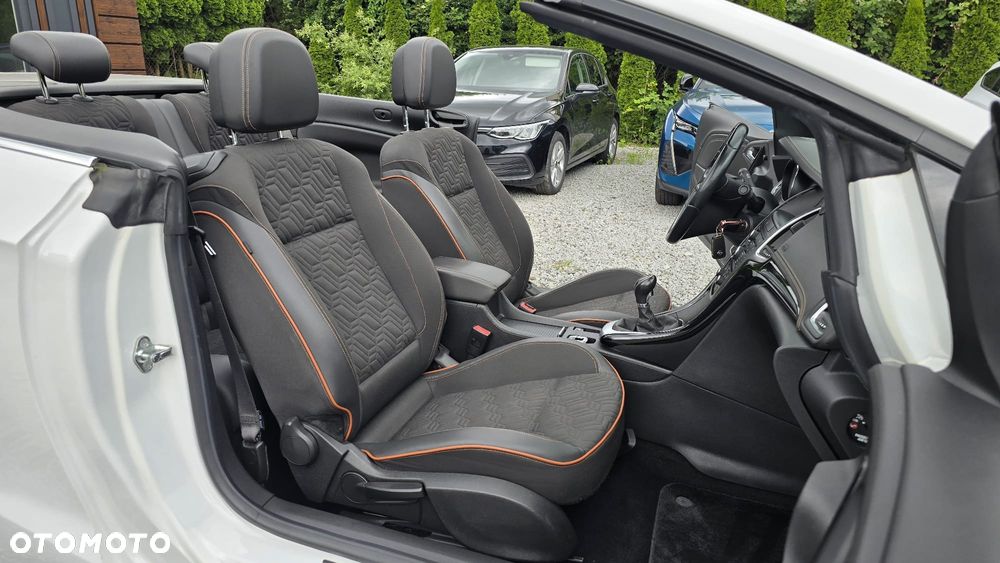 Opel Cascada 1.4 T Cosmo S&S - 10
