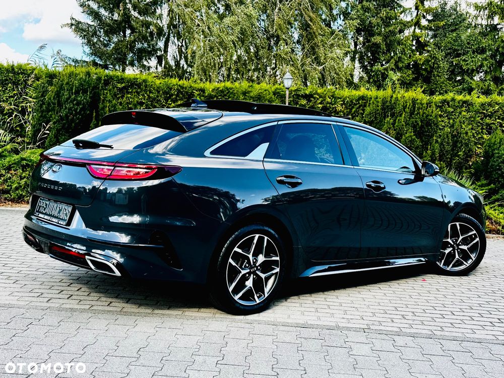 Kia ProCeed - 22