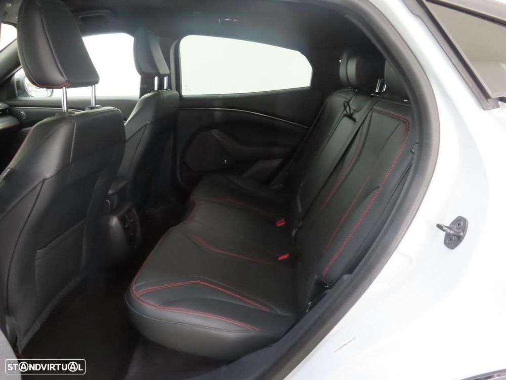 Ford Mustang Mach-E 75.7 kWh Premium AWD - 8