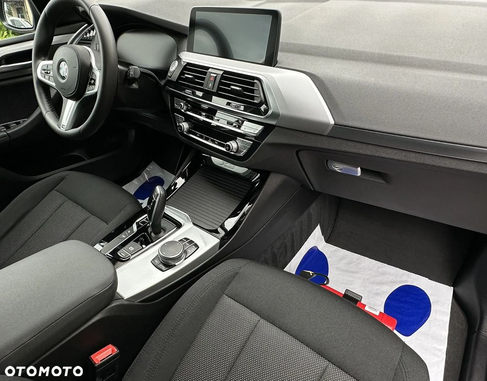 BMW X3 xDrive20d sport - 24