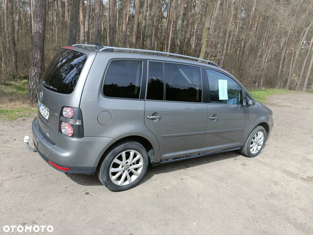 Volkswagen Touran 1.9 TDI DPF Highline DSG - 7