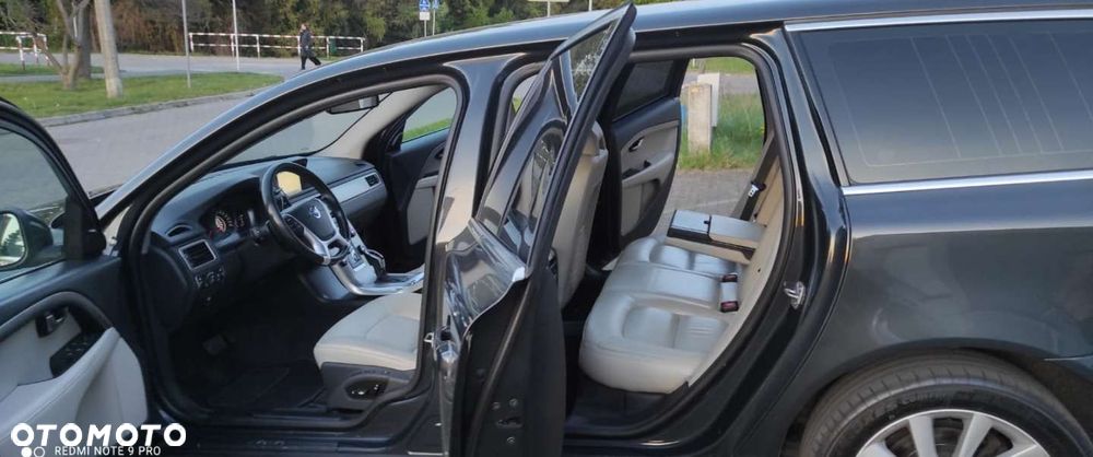 Volvo V70 D3 Geartronic Summum - 30