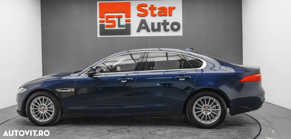 Jaguar XF 20d RWD E-Performance Pure - 9