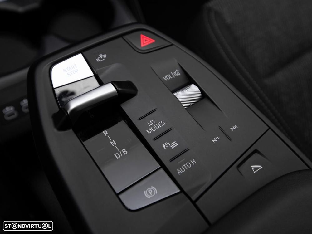 BMW iX1 eDrive20 - 18