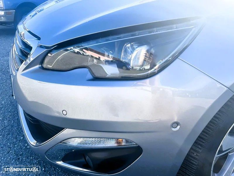 Peugeot 308 1.2 PureTech Allure - 8