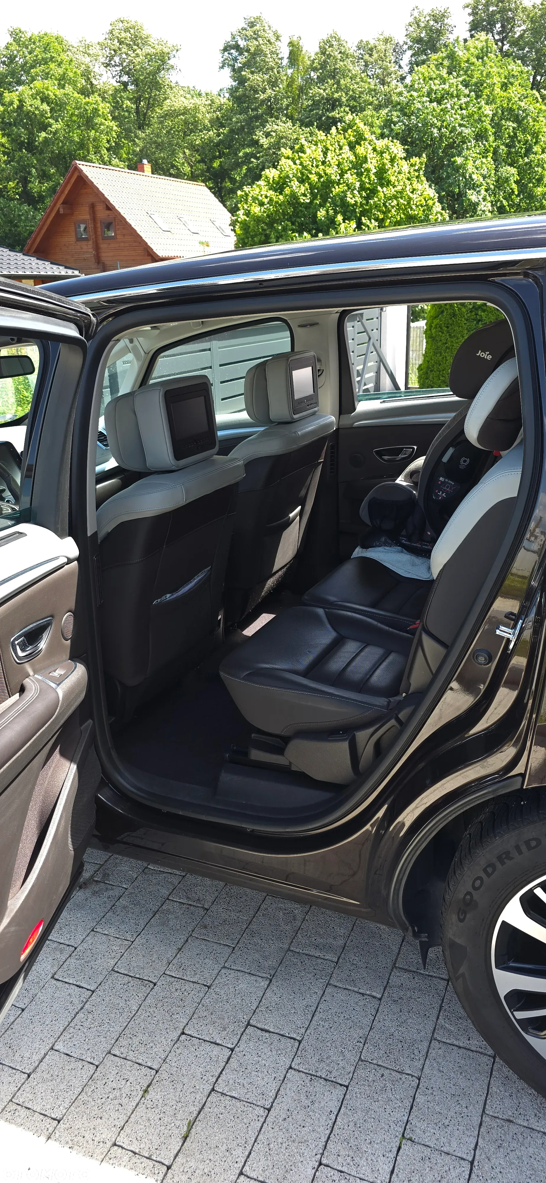 Renault Espace 1.6 dCi Energy Initiale Paris EDC 7os - 17