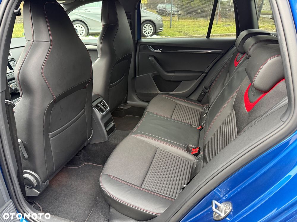 Skoda Octavia 2.0 TDI DSG RS - 18