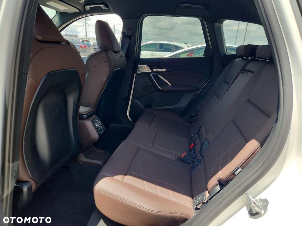 BMW X1 - 13