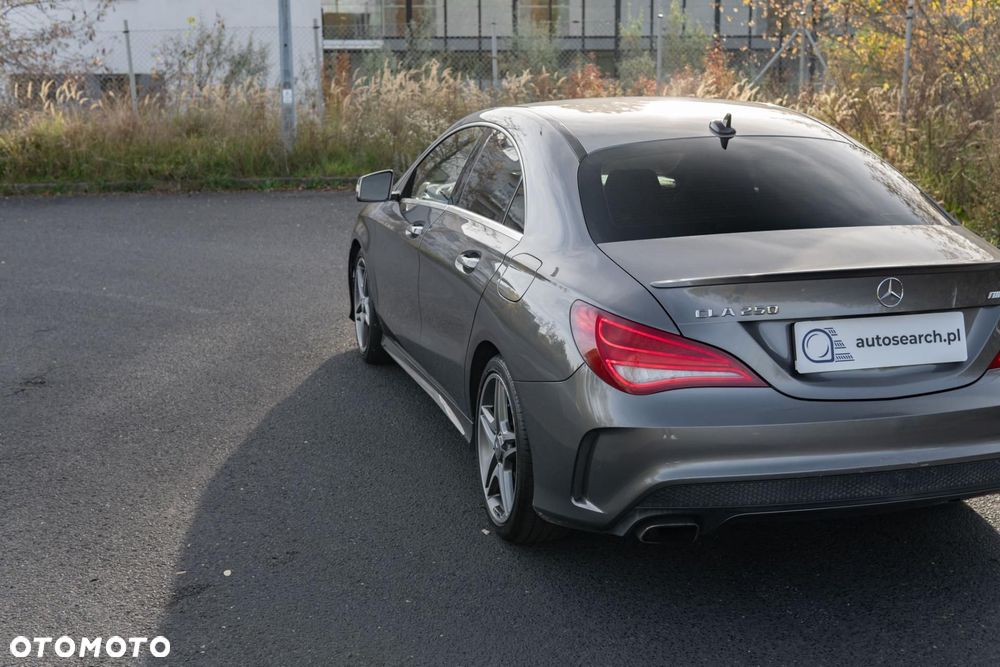 Mercedes-Benz CLA 250 7G-DCT AMG Line - 40