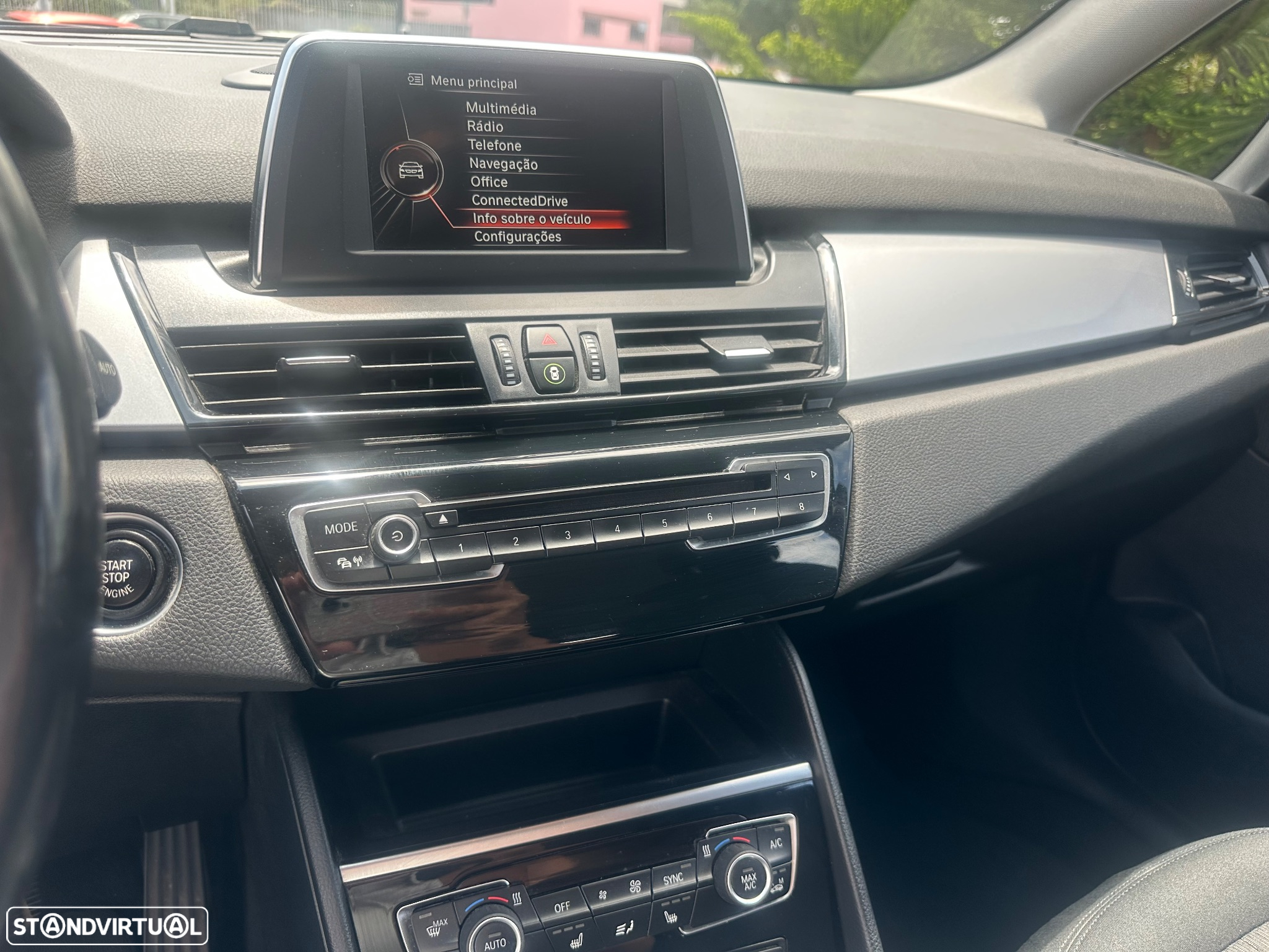 BMW 216 Gran Tourer d - 37