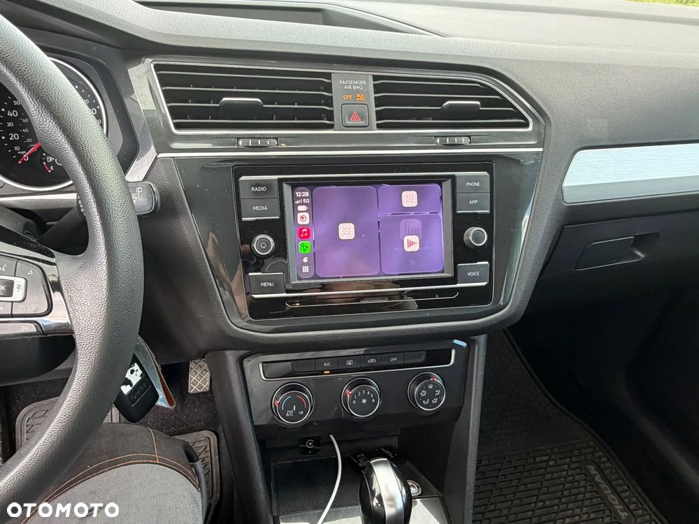 Volkswagen Tiguan - 13