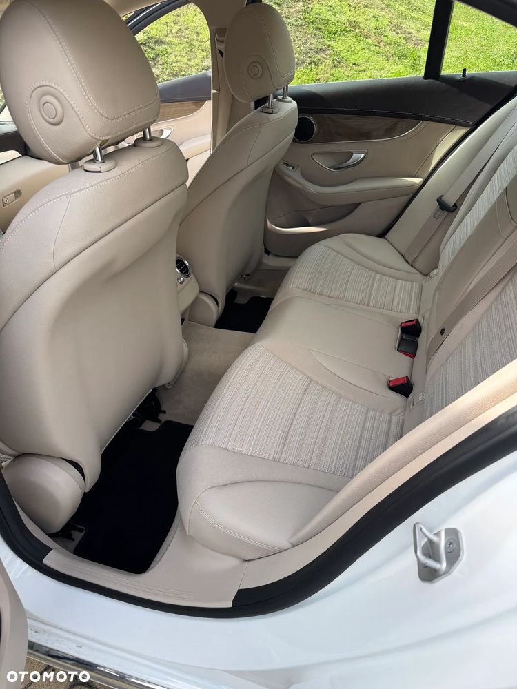 Mercedes-Benz Klasa C 200 4-Matic 7G-TRONIC - 10