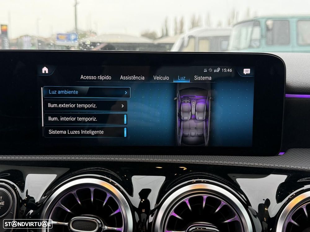 Mercedes-Benz A 250 Limousine e AMG Line - 31