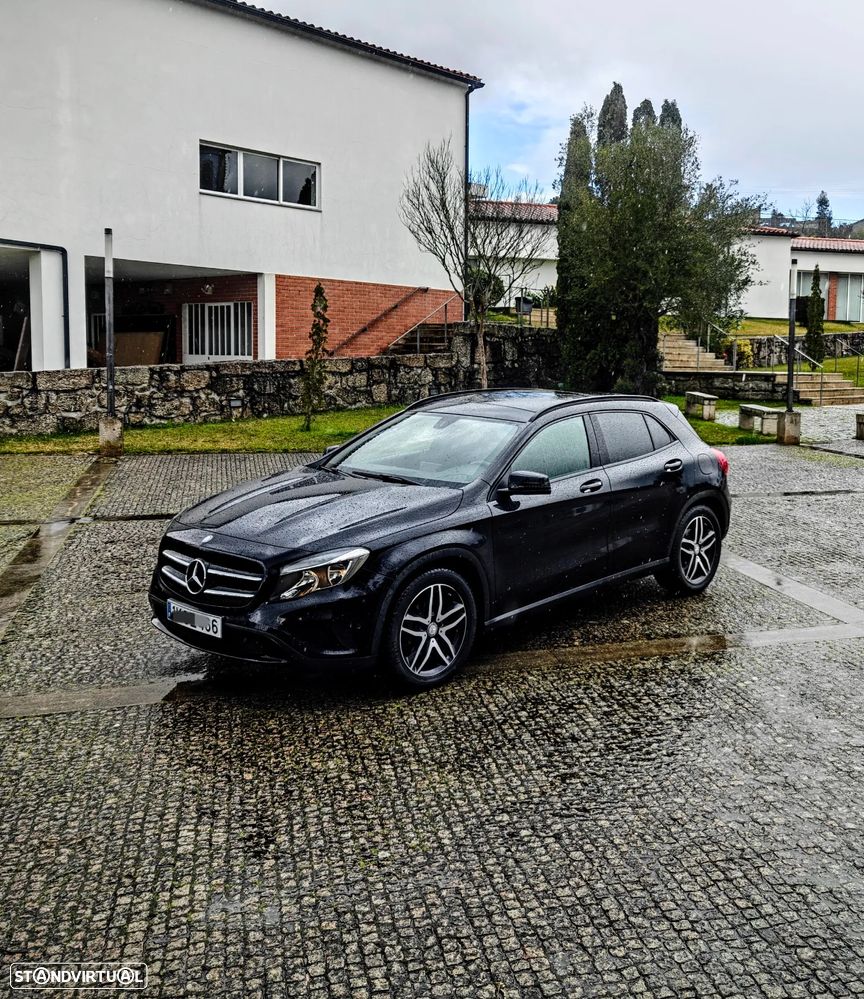 Mercedes-Benz GLA 220 d 7G-DCT AMG Line - 2