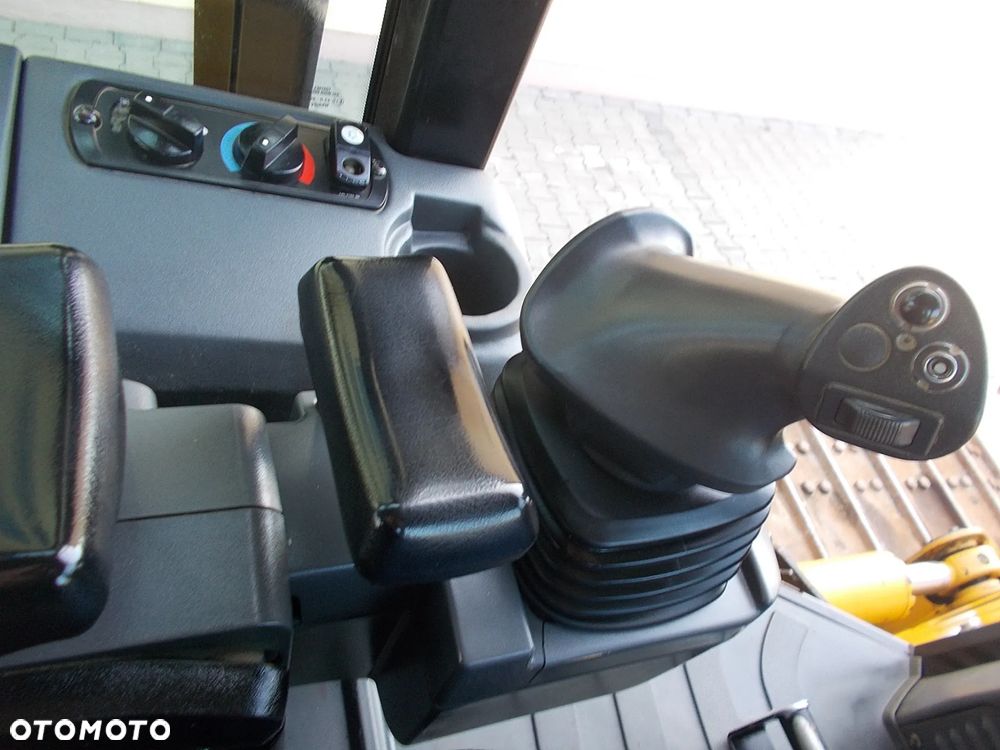 Caterpillar D6K - 16