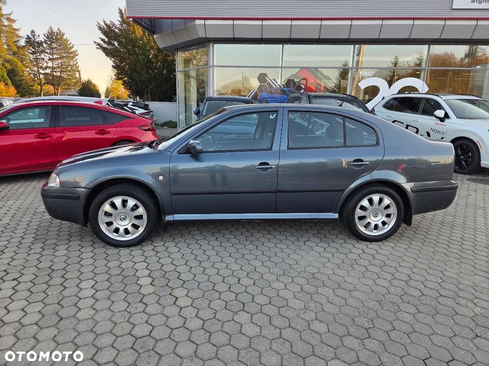 Skoda Octavia 2004 photo 4