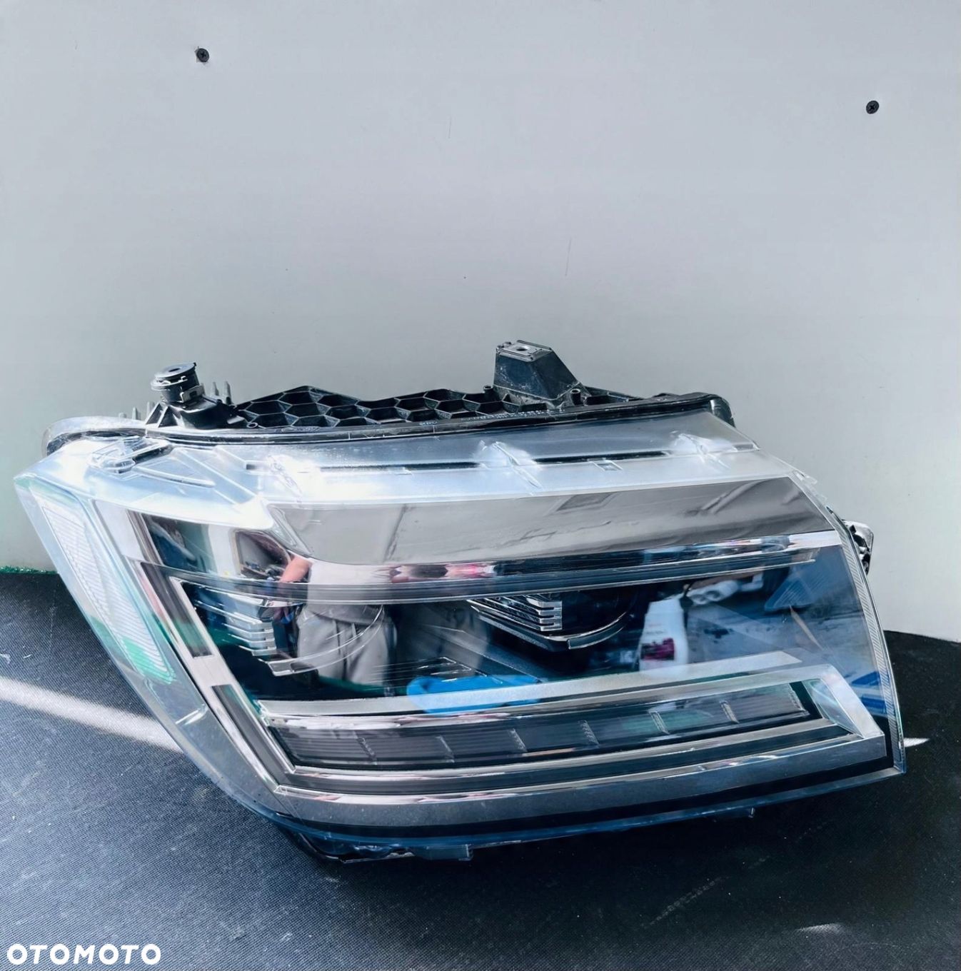 LAMPA PRAWA REFLERTOR PRAWY VW CRAFTER FULL LED ORYGINAŁ - 1
