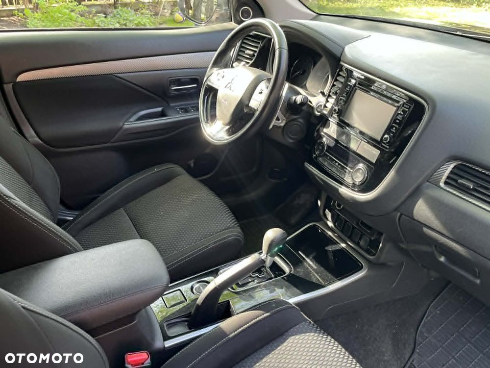 Mitsubishi Outlander 2.0 Intense Comfort 4WD CVT - 5