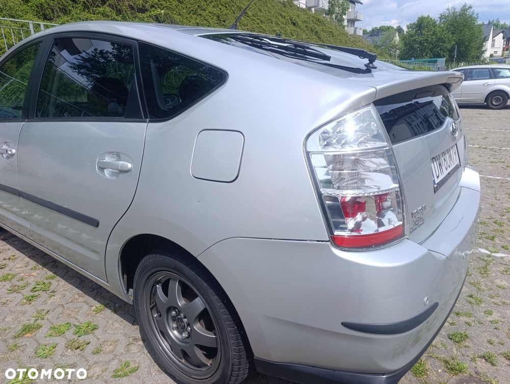 Toyota Prius - 2