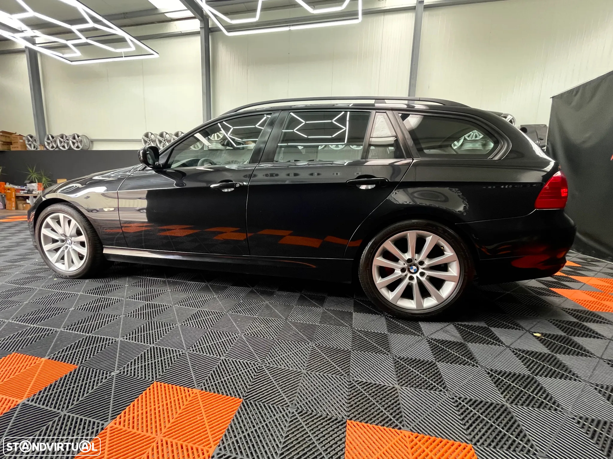 BMW 320 d Touring Navigation - 8