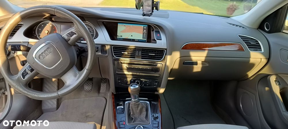 Audi A4 Limousine - 7