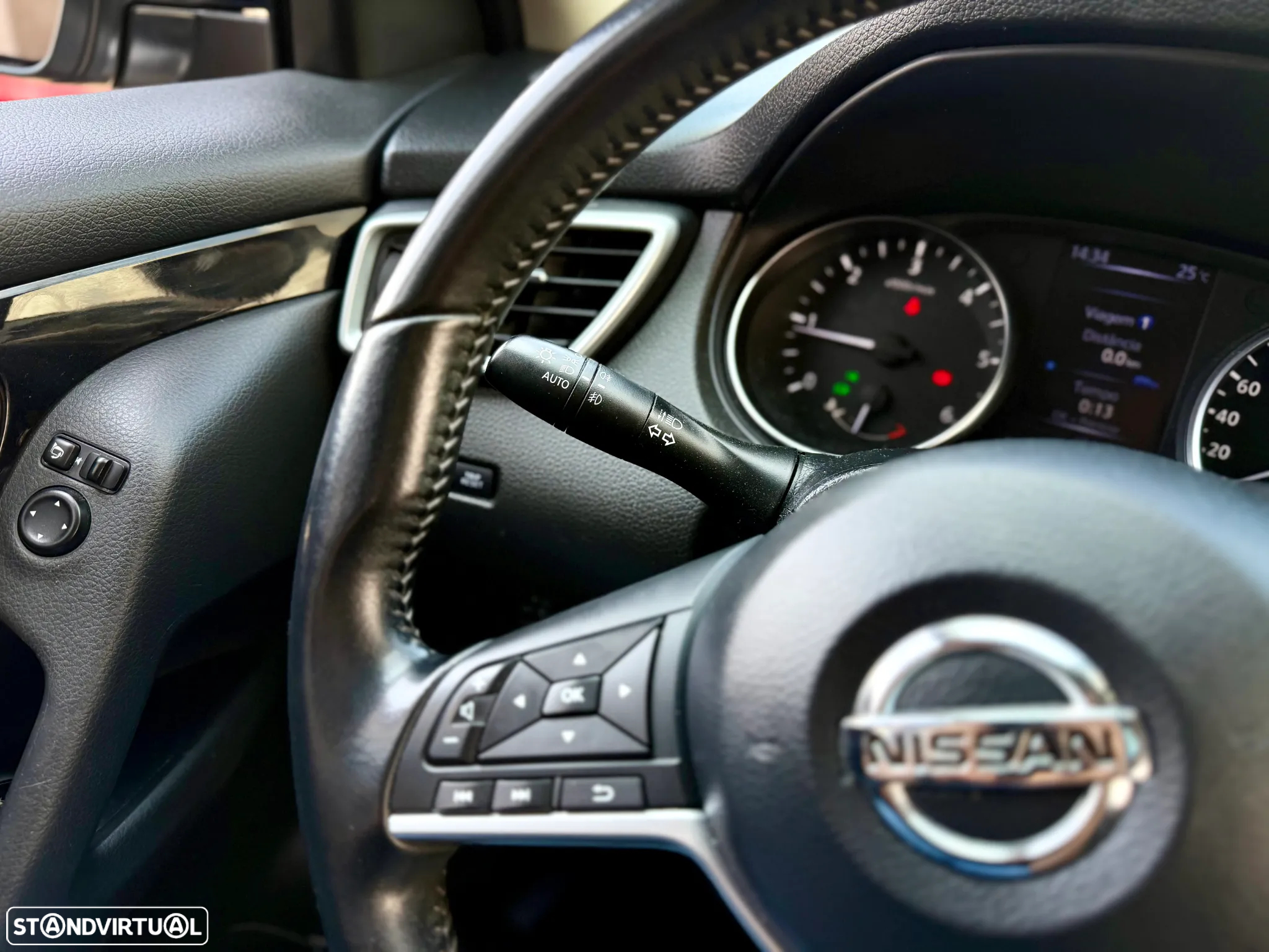 Nissan Qashqai 1.5 dCi N-Connecta - 21