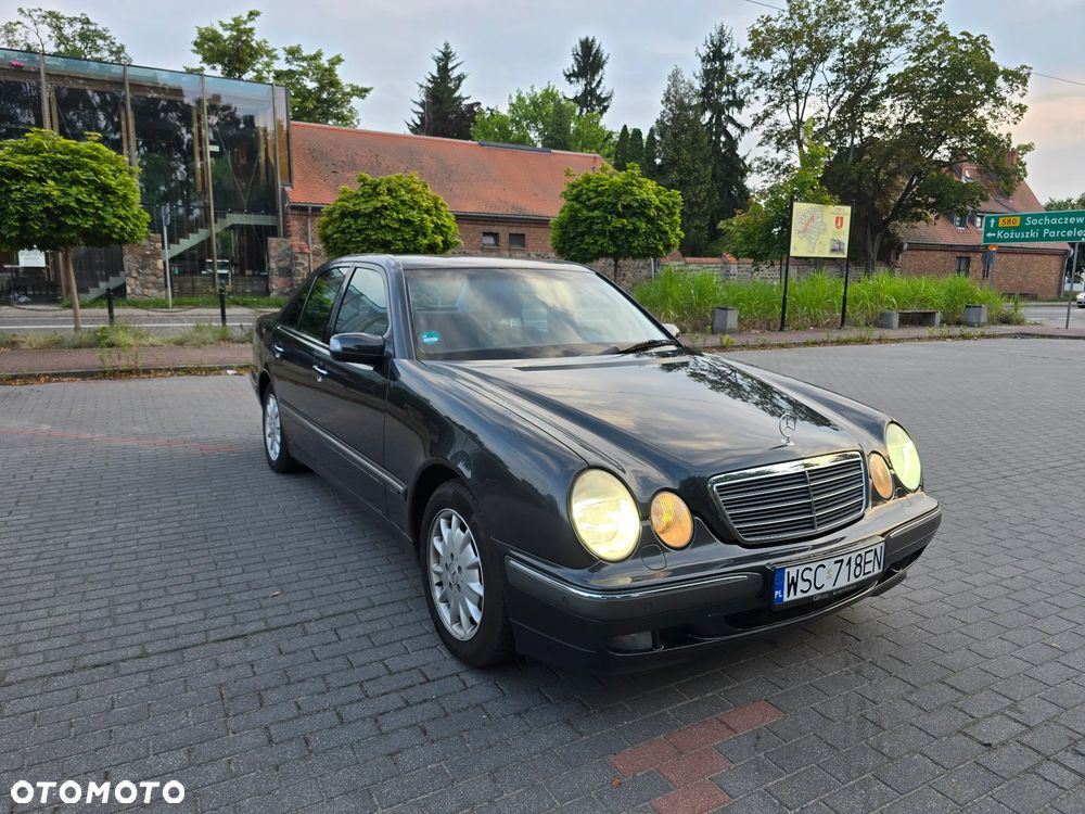 Mercedes-Benz Klasa E - 2
