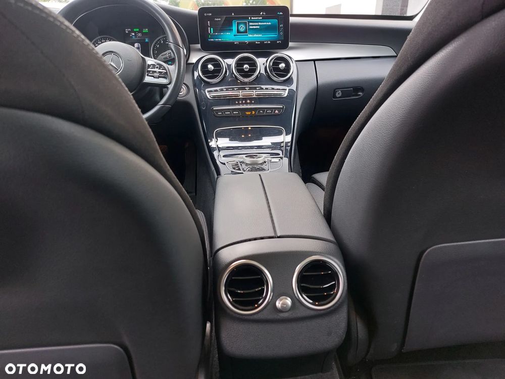 Mercedes-Benz Klasa C 300 e 9G-TRONIC Avantgarde - 12