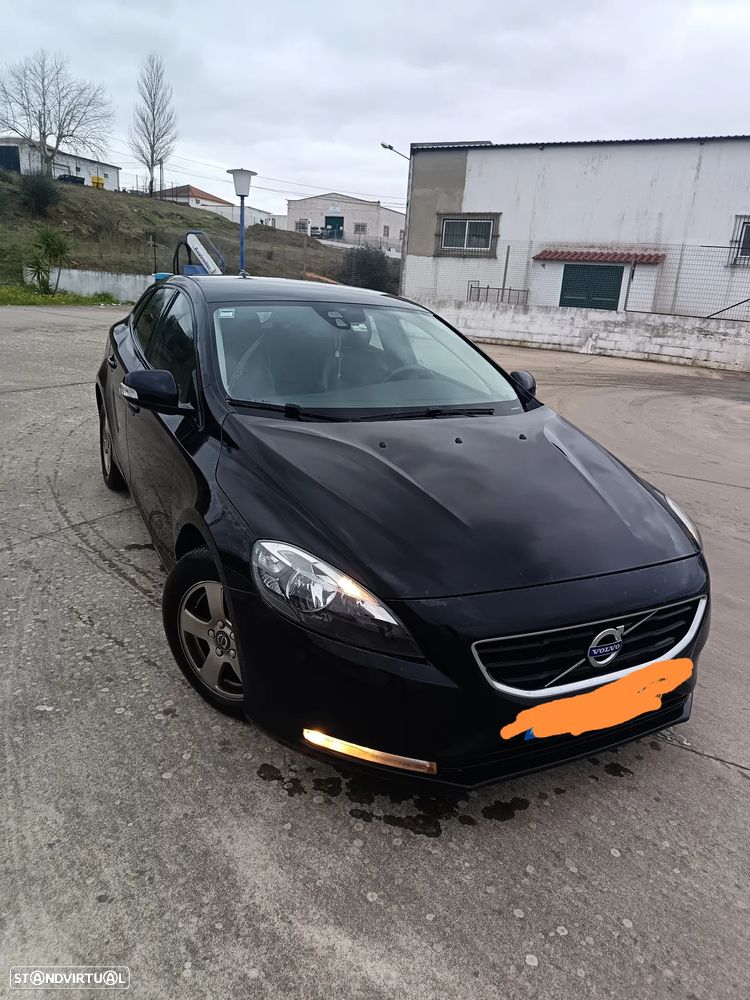 Volvo V40 D2 Momentum - 4