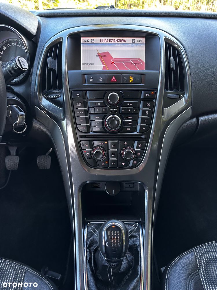 Opel Astra 1.4 Turbo Color Edition - 38