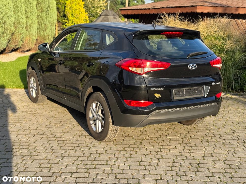 Hyundai Tucson 1.7 CRDI BlueDrive Classic 2WD - 11