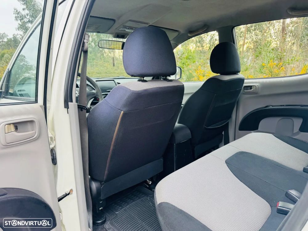 Mitsubishi L200 2.5 DI-D CD Intense AC/JLL - 27