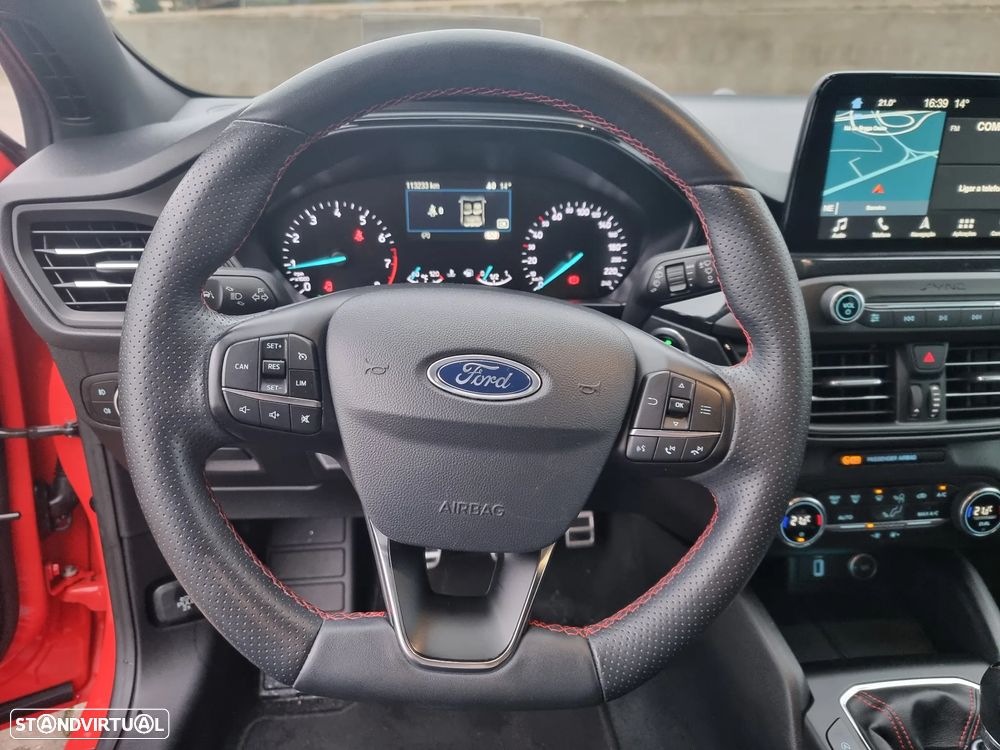 Ford Focus 1.0 EcoBoost ST-Line X - 13