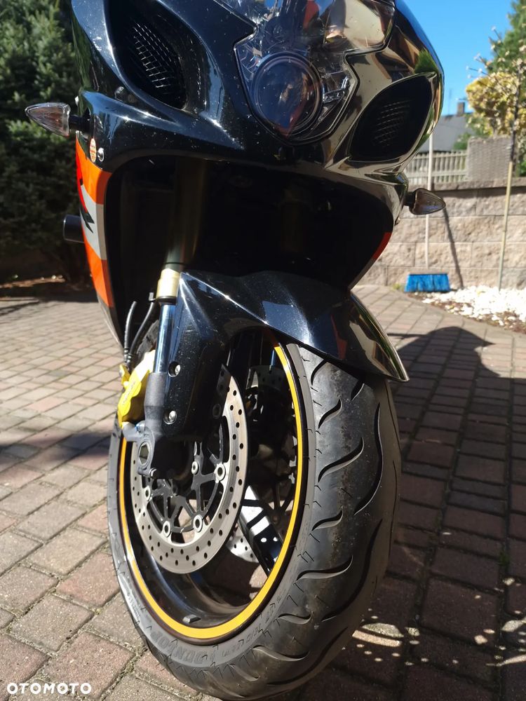 Suzuki GSX-R - 6