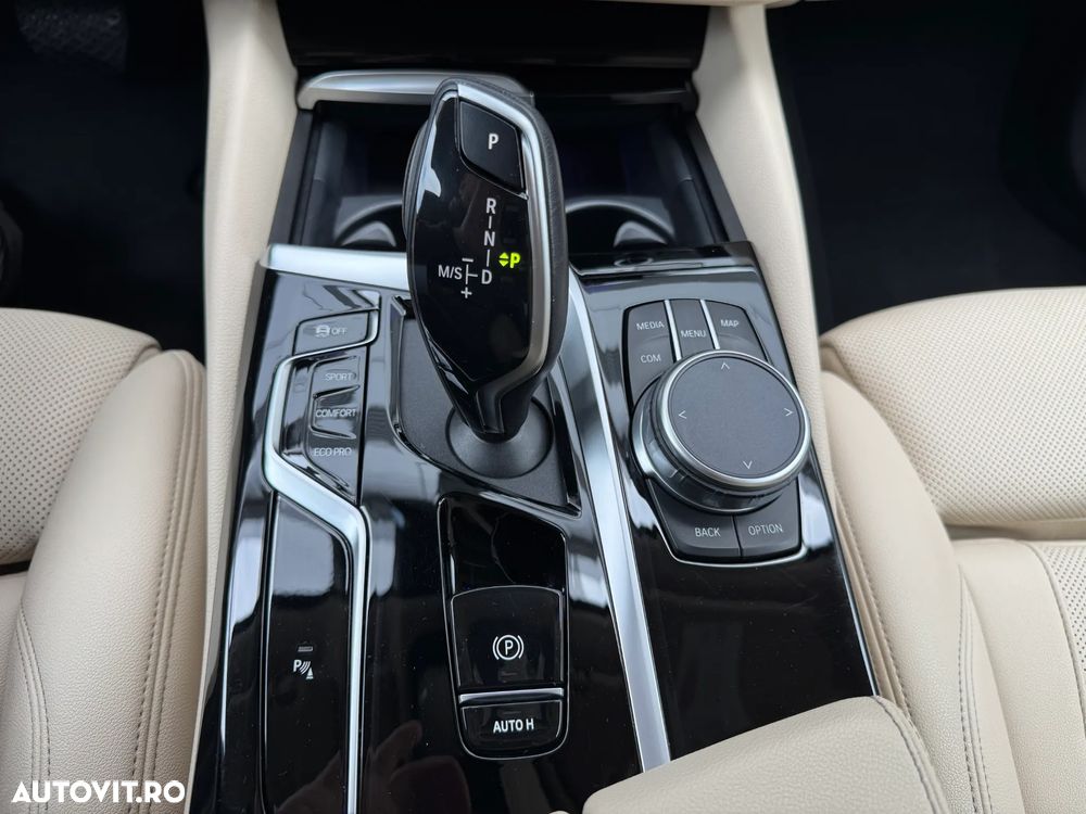 BMW Seria 5 520d AT MHEV - 10
