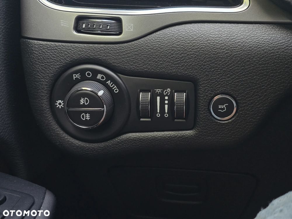 Jeep Cherokee 2.2 Multijet Active Drive II Automatik Limited - 32