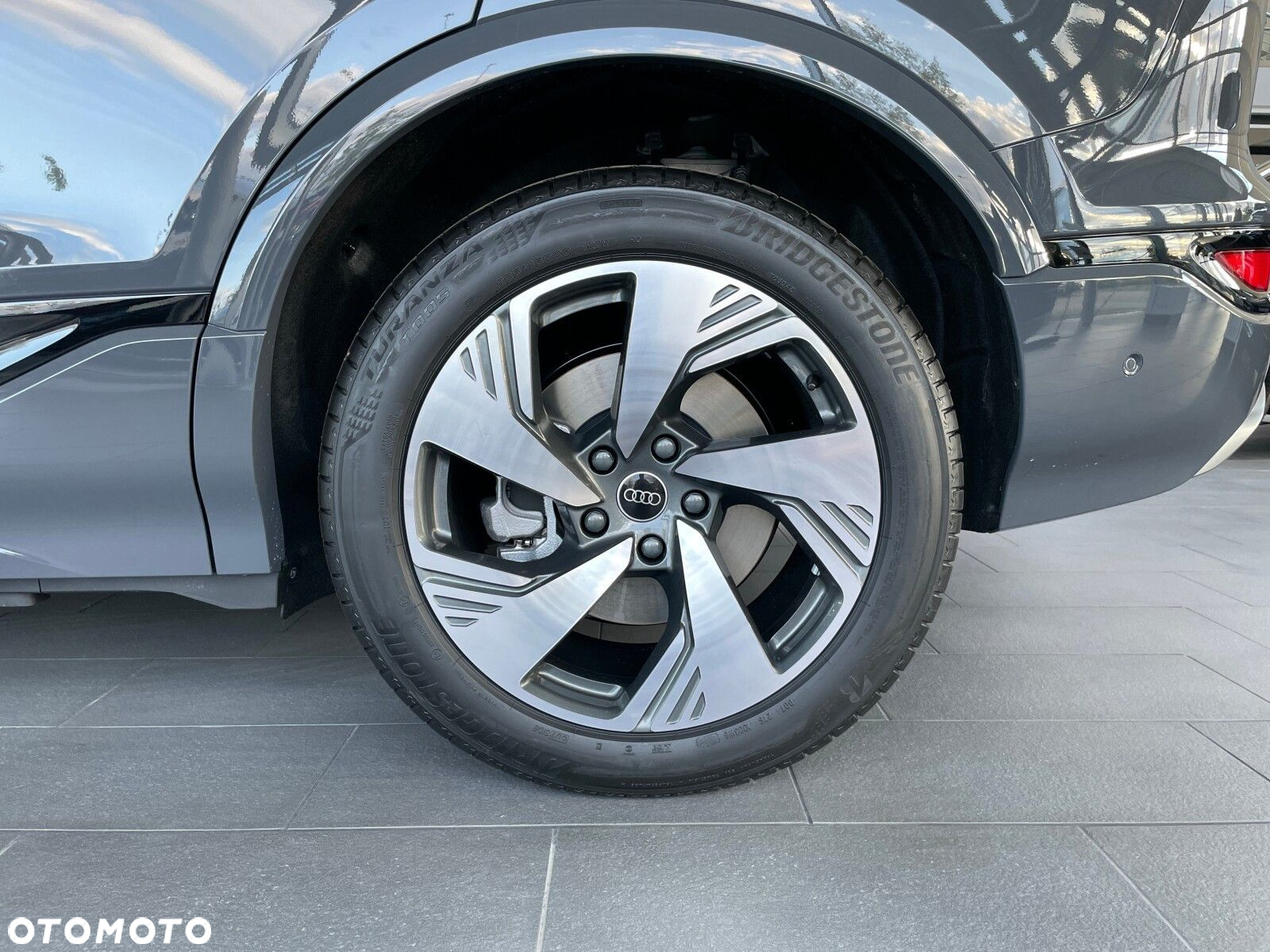 Audi Q6 e-tron - 8