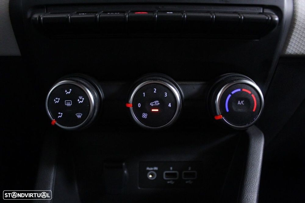 Renault Clio 1.0 TCe Evolution - 29