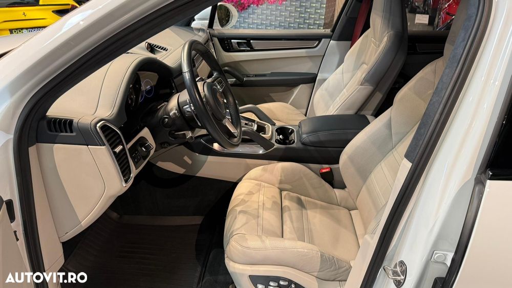 Porsche Cayenne - 39