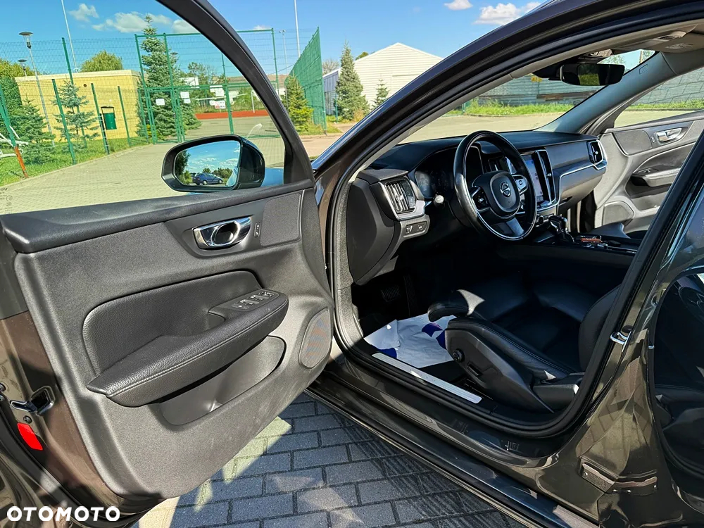 Volvo V60 D3 Geartronic Momentum Pro - 25